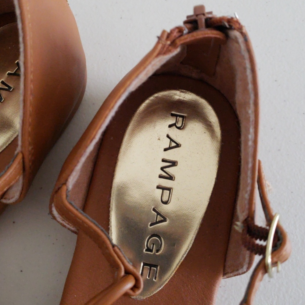 Shoes - Picture 4 of 4